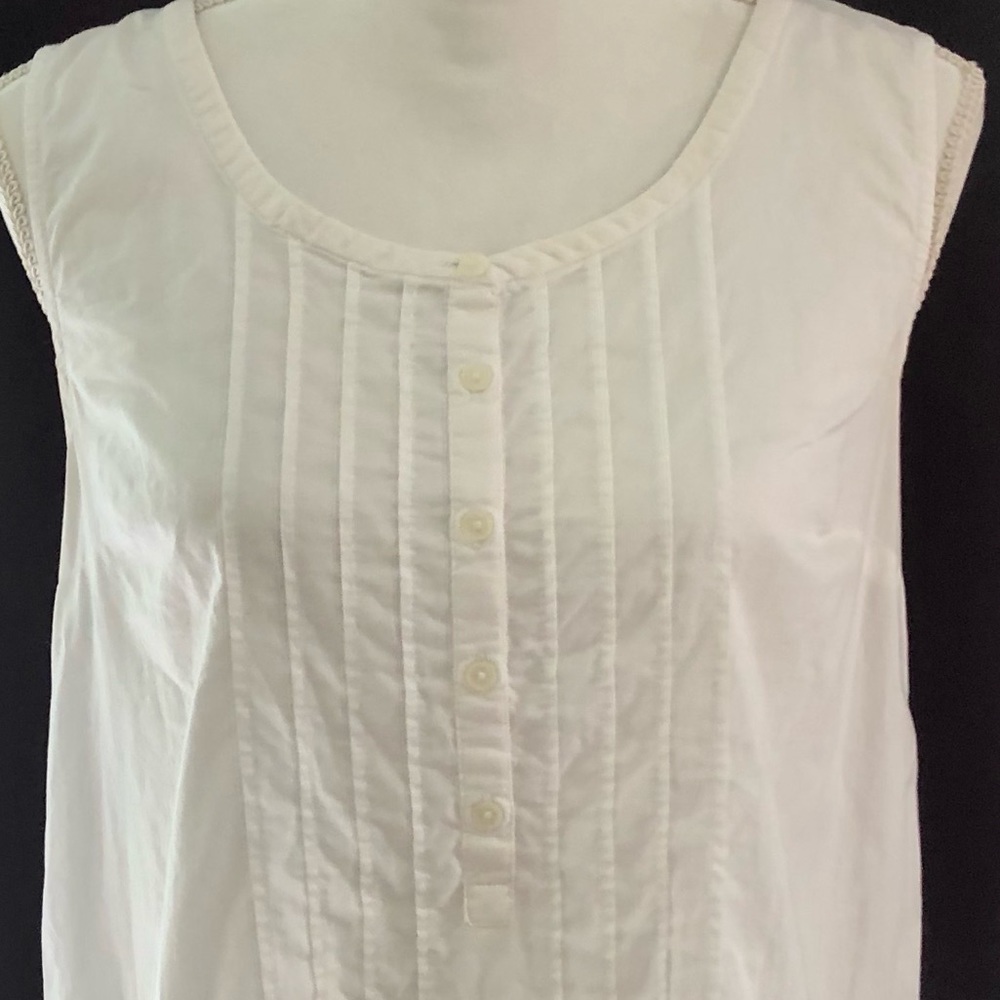 Sleeveless Ivory Top with Lace Bottom S